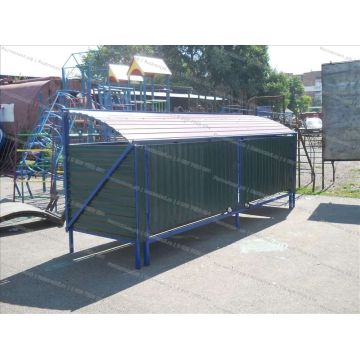 Контейнерная площадка для мусора с опрокидывающимся верхом на 4 контейнера