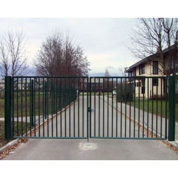 Ворота металлические декоративные распашные